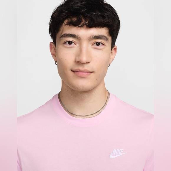NEW NIKE SPORTSWEAR CLUB T-SHIRT - Pink with embroidered Swoosh logo - Picture 6 of 9